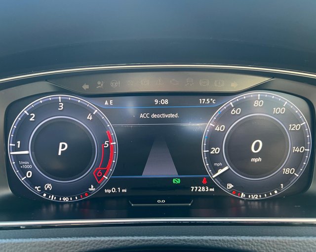 View our VOLKSWAGEN GOLF