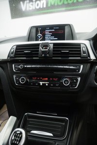 USED 2013 13 BMW 3 SERIES 2.0 320d Sport Euro 5 (s/s) 4dr Black Leather, Privacy