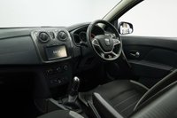 USED 2017 17 DACIA SANDERO STEPWAY 0.9 TCe Laureate Euro 6 (s/s) 5dr Service History, 2 Keys