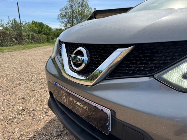 View our NISSAN QASHQAI