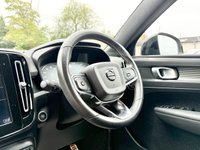 USED 2020 70 VOLVO XC40 1.5 T3 R-Design SUV 5dr Petrol Automatic 163 bhp 