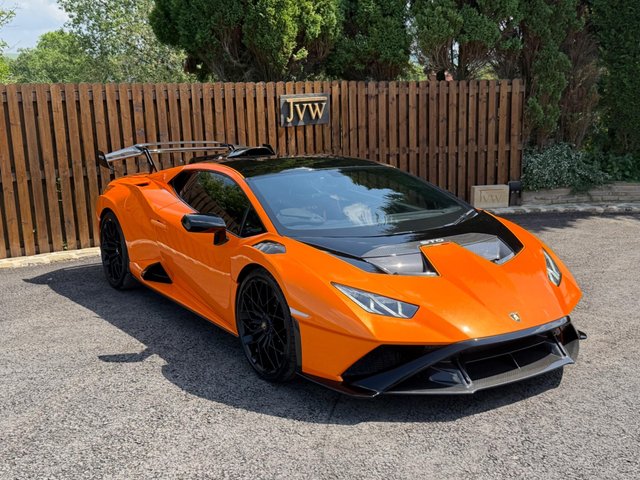 View our LAMBORGHINI HURACAN