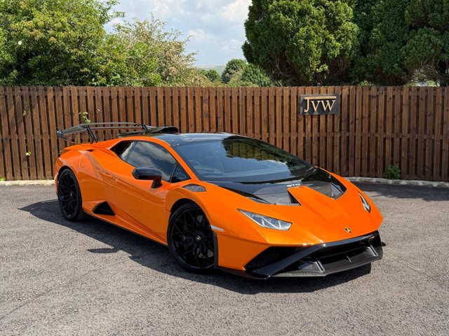 View our LAMBORGHINI HURACAN