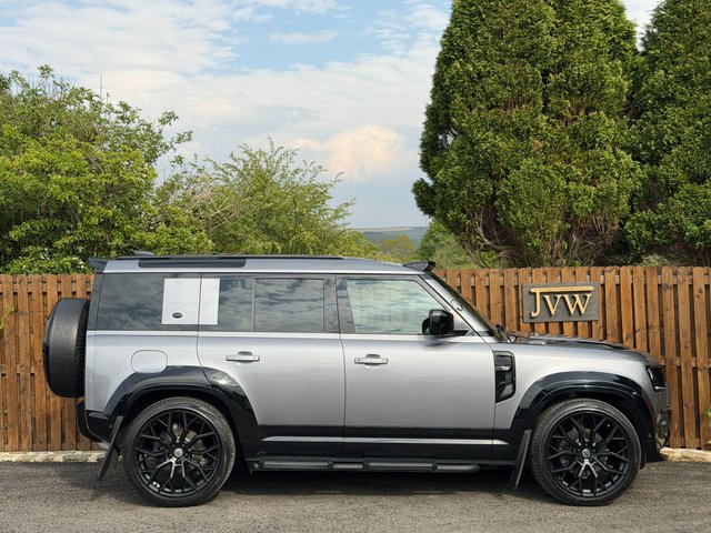 View our LAND ROVER DEFENDER 110