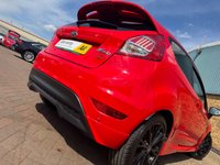 USED 2015 65 FORD FIESTA 1.0T EcoBoost Zetec S Hatchback 3dr Petrol Manual Euro 6 (s/s) (140 ps) A Stunning Zetec S Finished in Red with Black Alloys + Mirrors Sync Nav DAB Radio Air Con Privacy Glass City Pack