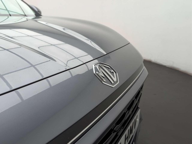 USED 2024 74 MG HS 1.5 MG HS Trophy Automatic 5dr CLICK+COLLECT / HOME DELIVERY