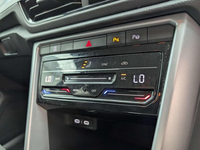 USED 2023 23 VOLKSWAGEN T-ROC 1.5 T-Roc Life TSI Semi-Auto 5dr CLICK+COLLECT / HOME DELIVERY