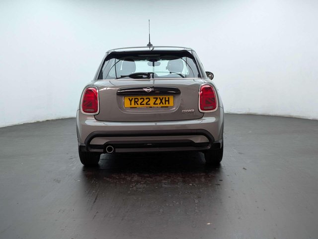 USED 2022 22 MINI HATCH 1.5 Cooper Classic 5dr CLICK+COLLECT / HOME DELIVERY