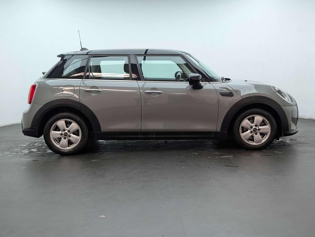 USED 2022 22 MINI HATCH 1.5 Cooper Classic 5dr CLICK+COLLECT / HOME DELIVERY