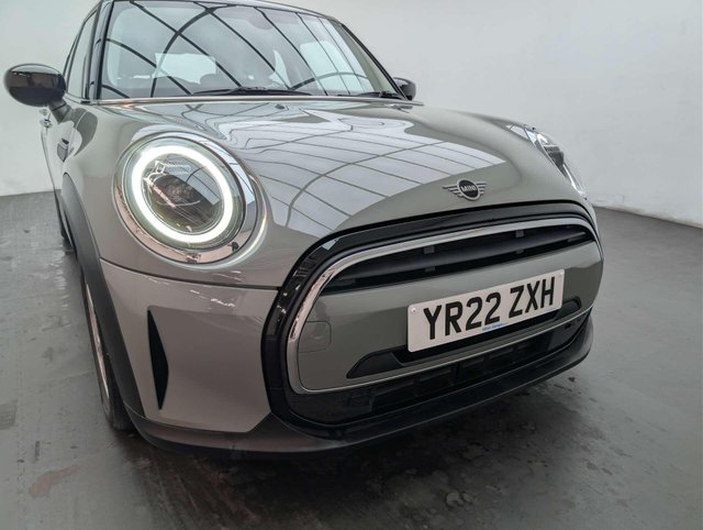 USED 2022 22 MINI HATCH 1.5 Cooper Classic 5dr CLICK+COLLECT / HOME DELIVERY