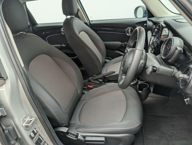 USED 2022 22 MINI HATCH 1.5 Cooper Classic 5dr CLICK+COLLECT / HOME DELIVERY