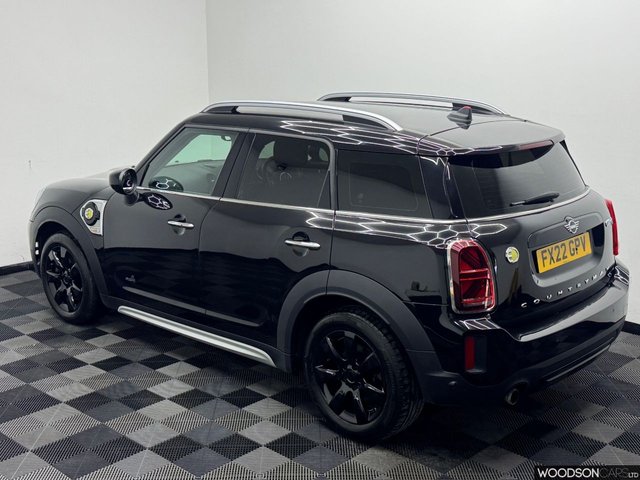 View our MINI COUNTRYMAN