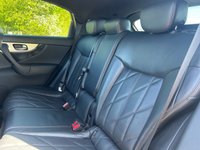 USED 2015 15 INFINITI QX70 3.0d V6 S Premium SUV 5dr Diesel Auto 4WD Euro 5 (238 ps) 