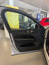 USED 2017 67 VOLVO XC60 2.0 D4 R-Design Pro SUV 5dr Diesel Auto AWD Euro 6 (s/s) (190 ps) 