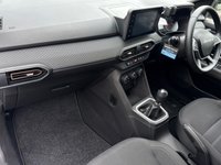 USED 2024 24 DACIA SANDERO STEPWAY 1.0 TCe Expression Hatchback 5dr Petrol Manual Euro 6 (s/s) (90 ps) + SERVICE HISTORY + 16" STEEL WHEELS + SIX (6) SPEED MANUAL GEARBOX + DAYTIME RUNNING LIGHTS + ARM REST + AUTO HEADLIGHTS + REAR PARKING SENSORS + CLIMATE CONTROL + CRUISE CONTROL + BLUETOOTH / TELEPHONE PREPARATION + RADIO / USB / DAB / MP3 PLAYER + MUCH MUCH MORE...