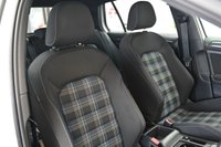 USED 2017 67 VOLKSWAGEN GOLF 1.4 TSI 8.7kWh GTE Hatchback 5dr Petrol Plug-in Hybrid DSG Euro 6 (s/s) (204 ps) +FREE 6 MONTHS NATIONWIDE WARRANTY+