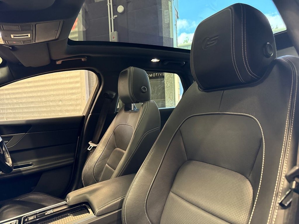 USED 2018 68 JAGUAR XF 3.0d V6 S Sportbrake 5dr Diesel Auto Euro 6 (s/s) (300 ps) PANORAMIC ROOF|TOW BAR|PRIVACY