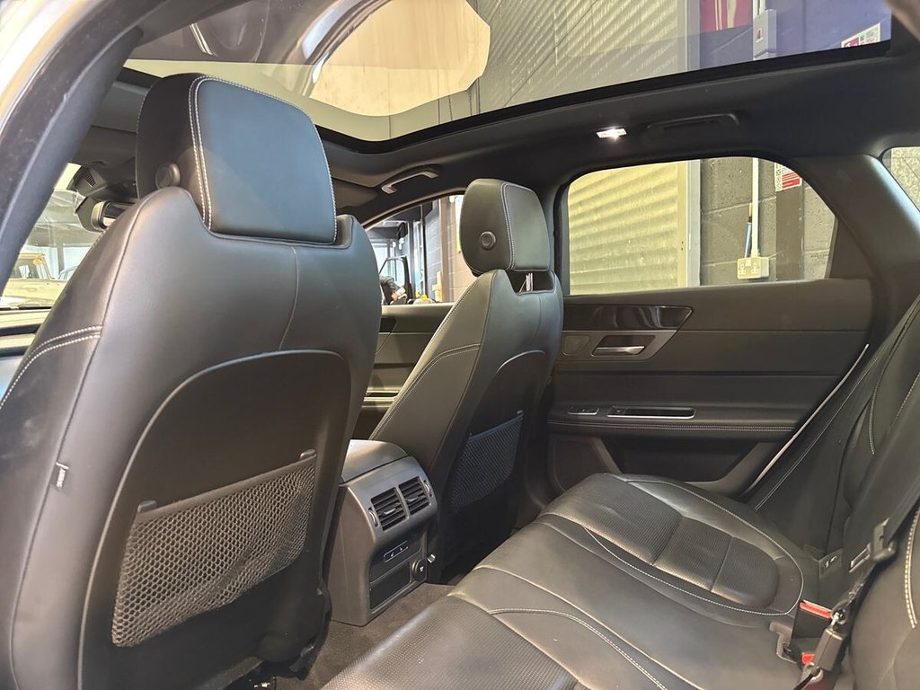USED 2018 68 JAGUAR XF 3.0d V6 S Sportbrake 5dr Diesel Auto Euro 6 (s/s) (300 ps) PANORAMIC ROOF|TOW BAR|PRIVACY