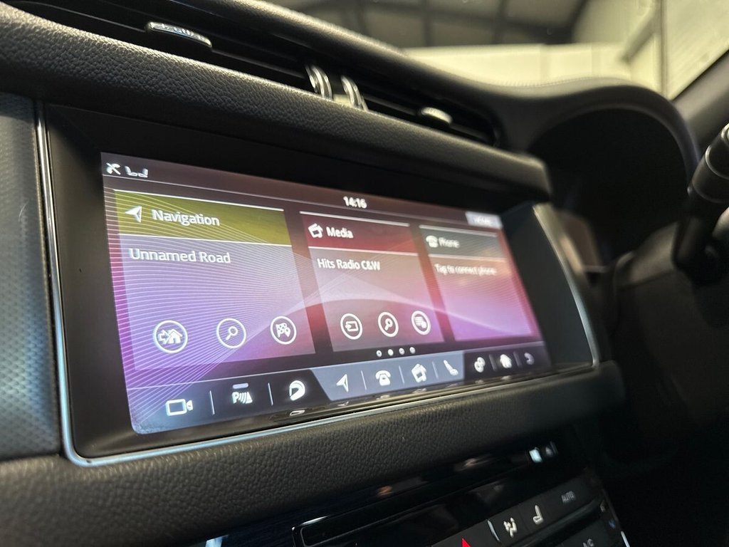 USED 2018 68 JAGUAR XF 3.0d V6 S Sportbrake 5dr Diesel Auto Euro 6 (s/s) (300 ps) PANORAMIC ROOF|TOW BAR|PRIVACY