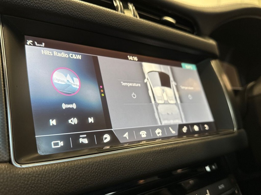 USED 2018 68 JAGUAR XF 3.0d V6 S Sportbrake 5dr Diesel Auto Euro 6 (s/s) (300 ps) PANORAMIC ROOF|TOW BAR|PRIVACY