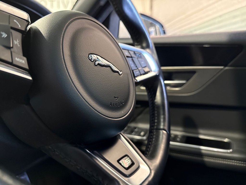 USED 2018 68 JAGUAR XF 3.0d V6 S Sportbrake 5dr Diesel Auto Euro 6 (s/s) (300 ps) PANORAMIC ROOF|TOW BAR|PRIVACY