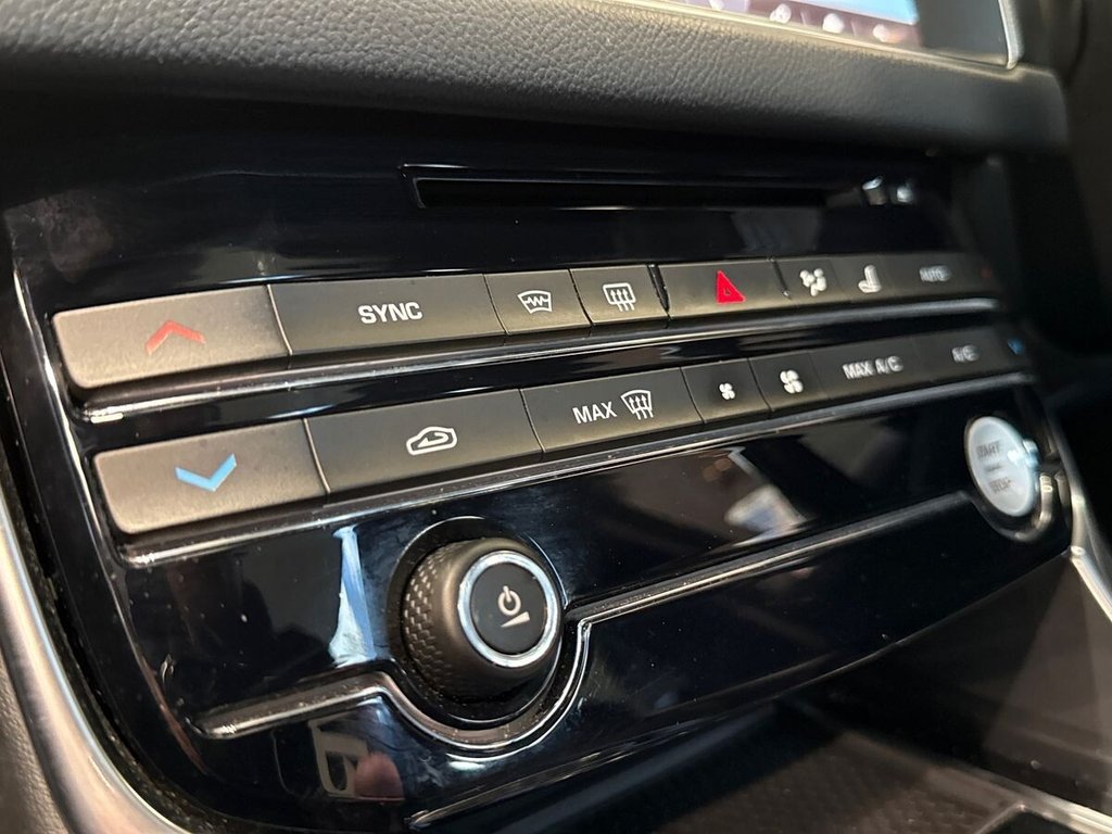 USED 2018 68 JAGUAR XF 3.0d V6 S Sportbrake 5dr Diesel Auto Euro 6 (s/s) (300 ps) PANORAMIC ROOF|TOW BAR|PRIVACY