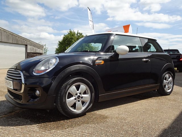 View our MINI COOPER
