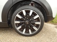 USED 2015 65 MINI COOPER 1.5 Cooper Hatchback 5dr Petrol Manual Euro 6 (s/s) (136 ps) Low Mileage High Spec