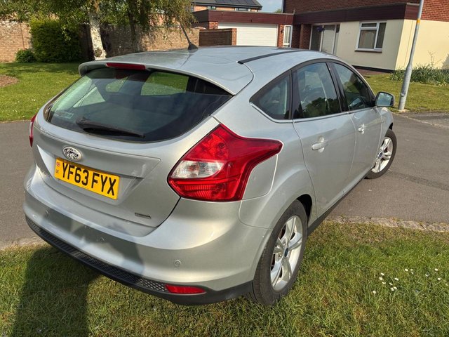 View our FORD FOCUS