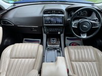 USED 2017 17 JAGUAR F-PACE 2.0 P250i Portfolio SUV 5dr Petrol Auto AWD Euro 6 (s/s) (250 ps) 