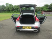 USED 2016 66 VOLVO V40 CROSS COUNTRY 2.0 T3 Pro Hatchback 5dr Petrol Manual Euro 6 (s/s) (152 ps) 