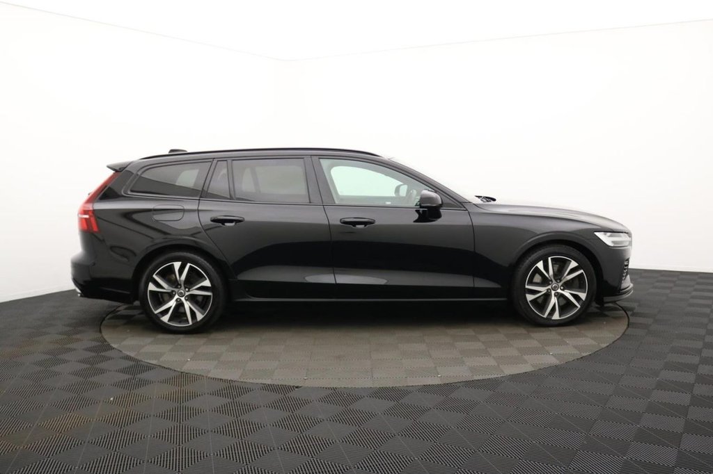 USED 2021 21 VOLVO V60 2.0h T6 Recharge 11.6kWh R-Design Estate 5dr Petrol Plug-in Hybrid Auto AWD Euro 6 (s/s) (340 ps) 4X4, Sat Nav, Camera
