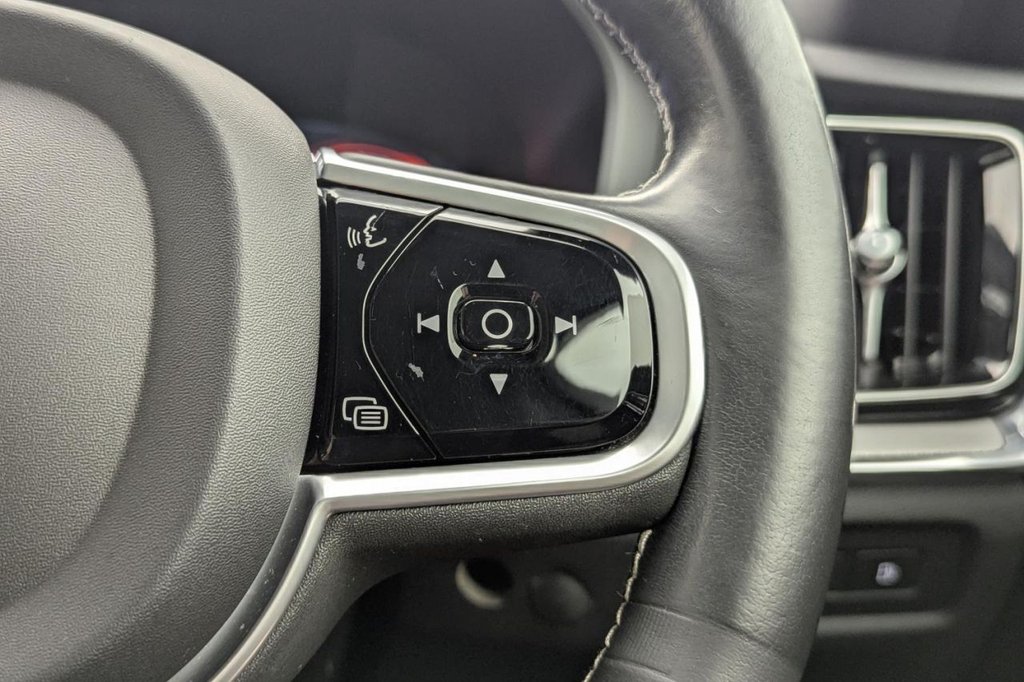USED 2021 21 VOLVO V60 2.0h T6 Recharge 11.6kWh R-Design Estate 5dr Petrol Plug-in Hybrid Auto AWD Euro 6 (s/s) (340 ps) 4X4, Sat Nav, Camera