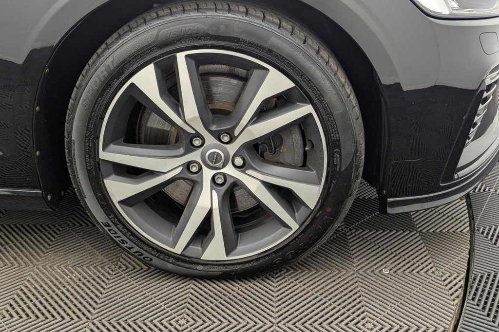USED 2021 21 VOLVO V60 2.0h T6 Recharge 11.6kWh R-Design Estate 5dr Petrol Plug-in Hybrid Auto AWD Euro 6 (s/s) (340 ps) 4X4, Sat Nav, Camera