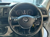 USED 2015 65 VOLKSWAGEN TRANSPORTER 2.0 TDI T28 BlueMotion Tech Highline crew cab (5 seats) 5dr Diesel Manual FWD SWB Euro 6 (s/s) (102 ps) 