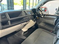 USED 2015 65 VOLKSWAGEN TRANSPORTER 2.0 TDI T28 BlueMotion Tech Highline crew cab (5 seats) 5dr Diesel Manual FWD SWB Euro 6 (s/s) (102 ps) 