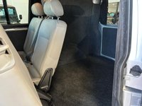 USED 2015 65 VOLKSWAGEN TRANSPORTER 2.0 TDI T28 BlueMotion Tech Highline crew cab (5 seats) 5dr Diesel Manual FWD SWB Euro 6 (s/s) (102 ps) 