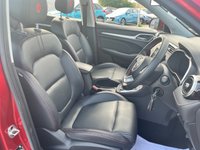 USED 2022 22 MG MG ZS 1.5 VTi-TECH Exclusive SUV 5dr Petrol Manual Euro 6 (s/s) (106 ps) FULL LEATHER* SAT NAV* REVERSING CAMERA* SERVICE HISTORY* SAT NAV* FULL LEATHER* 360 DEGREE REVERSING CAMERA* PARKING SENSORS* CRUISE CONTROL* DAB RADIO* BLUETOOTH* ECO START/ STOP* ROOF RAILS*
