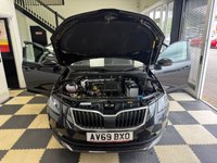 USED 2019 69 SKODA OCTAVIA 1.0 TSI GPF SE Hatchback 5dr Petrol Manual Euro 6 (s/s) (115 ps) PAN ROOF! SENSORS! CRUISE