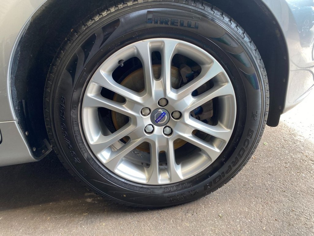 USED 2015 64 VOLVO XC60 2.4 D5 SE Lux Nav SUV 5dr Diesel Geartronic AWD Euro 5 (215 ps) DRIVERS SUPPORT PACK / WINTER PACK