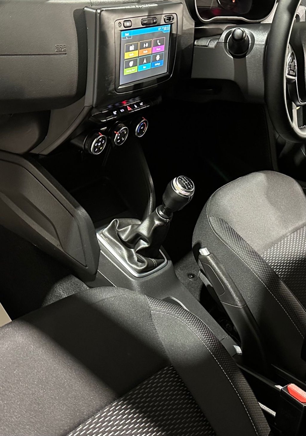USED 2019 19 DACIA DUSTER 1.6 SCe Comfort SUV 5dr Petrol Manual Euro 6 (s/s) (115 ps) 