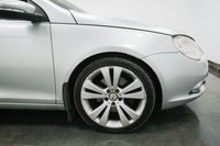 USED 2008 58 VOLKSWAGEN EOS 2.0 TDI CR Sport Cabriolet Euro 4 2dr Full Red Leather