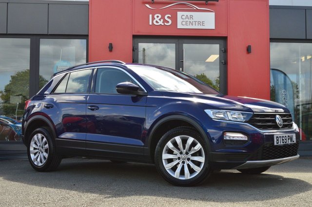 View our VOLKSWAGEN T-ROC