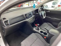 USED 2018 18 KIA SPORTAGE 1.6 GDi 1 SUV 5dr Petrol Manual Euro 6 (s/s) (130 bhp) ARCTIC WHITE / BLACK CLOTH TRIM / AIRCON / ELECTRIC WINDOWS X4 / ELECTRIC MIRRORS / CRUISE CONTROL / SPEED LIMITER / FM AM DAB CD TUNER / AUX / USB / BLUETOOTH / REMOTE CENTRAL LOCKING / REAR WASH/WIPE / 16" SILVER FINISH ALLOY WHEELS / SERVICE HISTORY