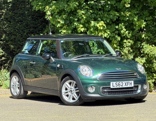 View our MINI Hatch 2.0 Cooper D Hatchback 3dr Diesel Auto Euro 5 (112 ps)