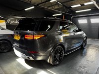 USED 2018 67 LAND ROVER DISCOVERY 5 3.0 TD V6 HSE Luxury SUV 5dr Diesel Auto 4WD Euro 6 (s/s) (258 ps) LOVELY 2018 DISCOVERY 5 HSE LUXURY 3.0 TDV6 EURO 6 - ONE PREVIOUS KEEPER - CARPATHIAN GREY - 7 SERVICES TO 87K - REAR ENTERTAINMENT - PRIVACY GLASS - BLACK PACK - TOWBAR - APPLE CAR PLAY - GLASS PANORAMIC ROOF - 21 INCH GLOSS BLACK ALLOYS