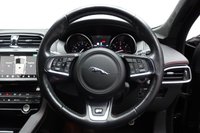 USED 2019 19 JAGUAR F-PACE 3.0 D300 V6 S SUV 5dr Diesel Auto AWD Euro 6 (s/s) (300 ps) FULL HISTORY+NAV+HEATED SEATS