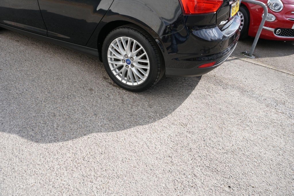 USED 2012 12 FORD FOCUS 1.6 TDCi Zetec Euro 5 (s/s) 5dr JUST ARRIVED/Â£20 ROAD TAX!!!