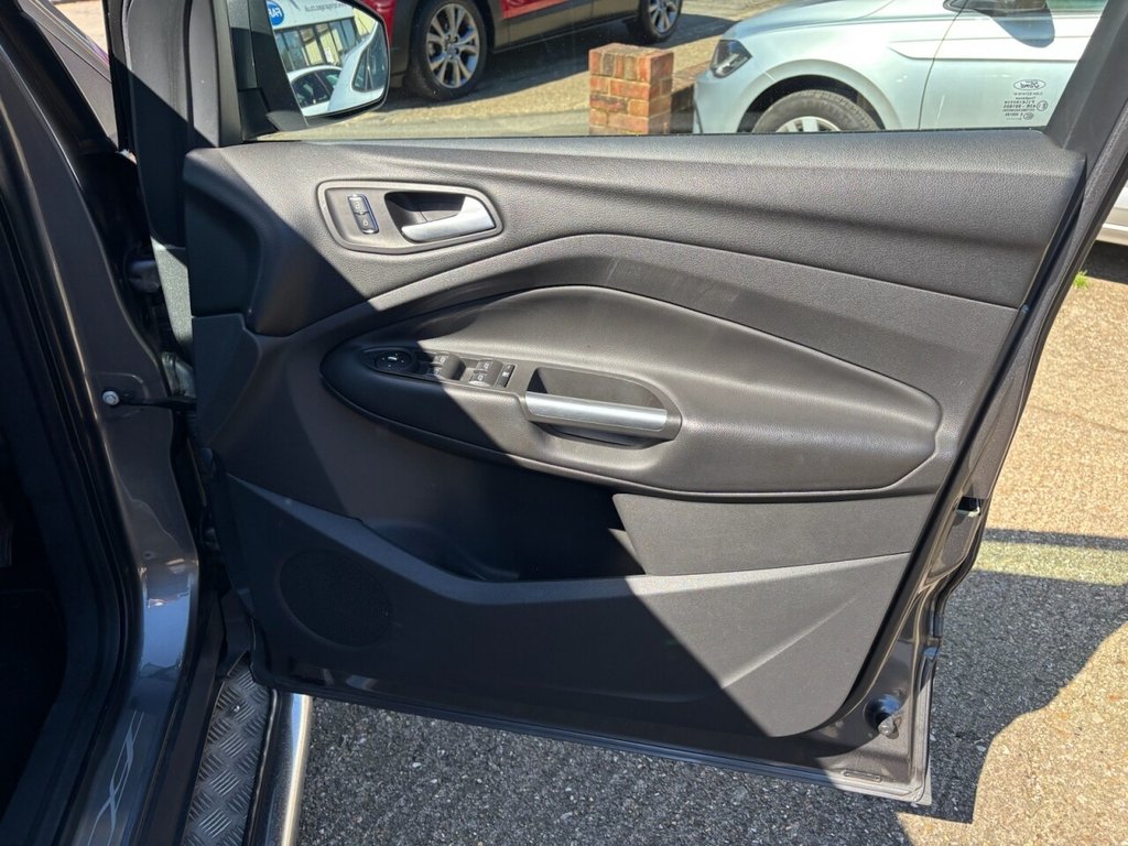 USED 2013 63 FORD KUGA 2.0 TDCi Titanium SUV 5dr Diesel Manual 2WD Euro 5 (140 ps) 