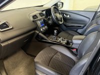 USED 2019 69 RENAULT KADJAR 1.3 TCe Iconic SUV 5dr Petrol Manual Euro 6 (s/s) (140 ps) 